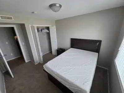 I am looking for female to share a cozy 2-bedroom apartment in the safe prime area of Regina North....