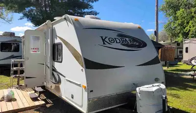 Selling my 2011 Kodiak by Dutchmen travel trailer, a cozy and well-maintained trailer perfect for yo...