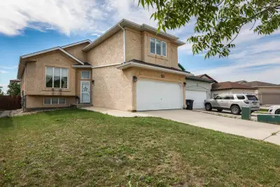 Looking for a Spacious ROOM in a quiet, family-friendly neighborhood? This spacious property has the...