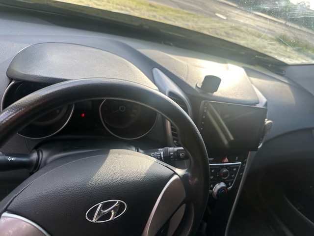 Hyundai Elantra Gt 2015 dans Autos et camions  à Ville de Montréal - Image 3