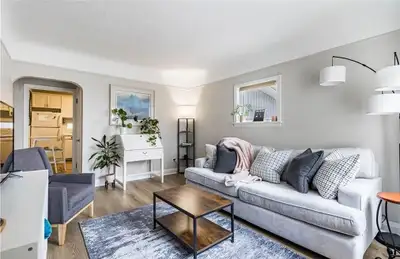 2 Bedroom Unit in Duplex