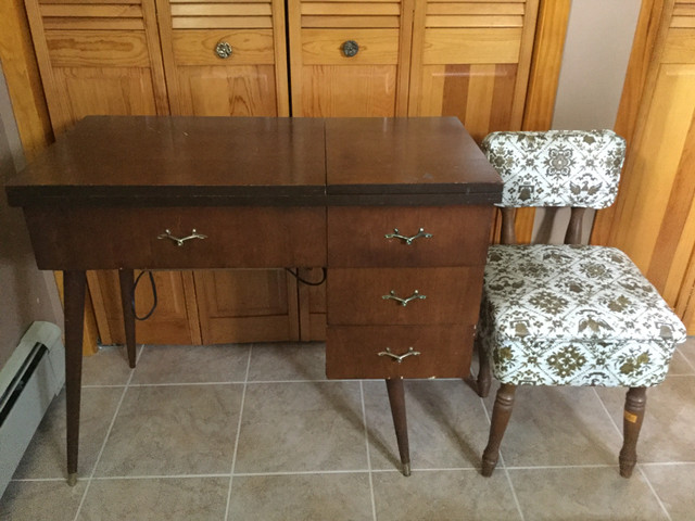 WHITE SEWING MACHINE WITH CABINET AND CHAIR in Hobbies & Crafts in City of Halifax