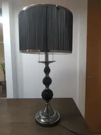 Table Lamp / Lampes de table
