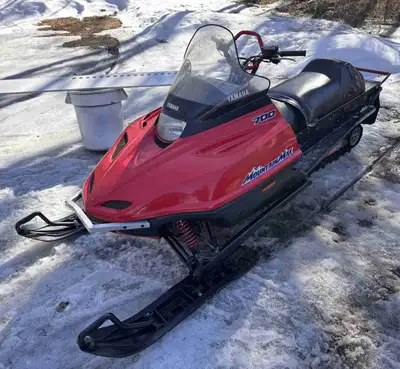 1997 Yamaha Mountain Max 700 Runs and drives great Sounds insanely good with the exhaust Has heated...