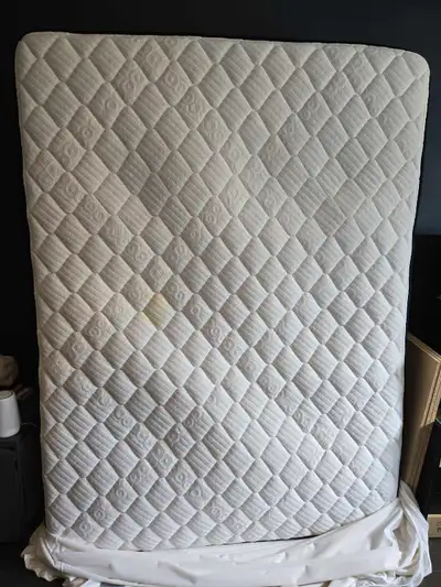 Kingsdown Queen Mattress in good condition. Used with Mattress protector at all times. One small sta...