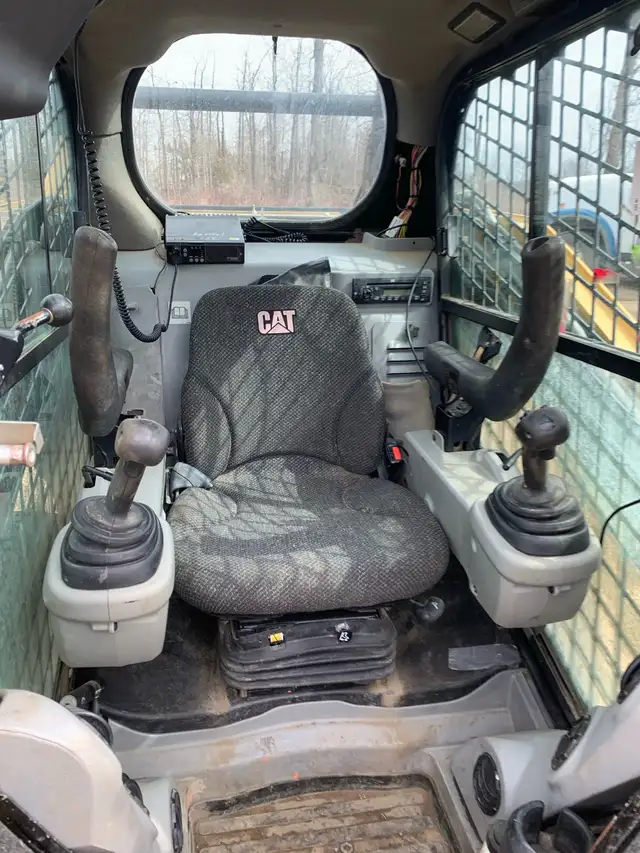 262c Skidsteer for rent or sale in Snow Removal & Property Maintenance in Strathcona County - Image 6