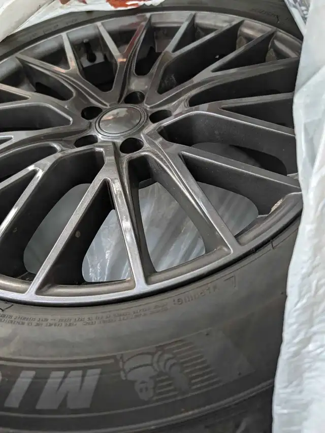 Michelin X-Ice Snow SUV Winter Tires 255/55R20 on Gunmetal Alloy ...
