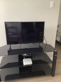 Téléviseur Samsung et meuble télé