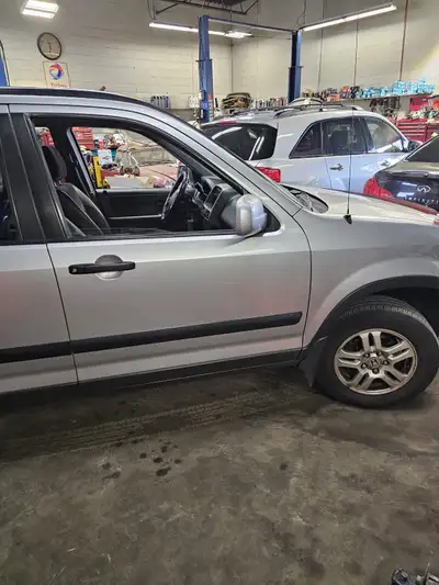 Selling 2004 Honda CR-V. It’s in amazing condition for its age and has been driving great. The car r...
