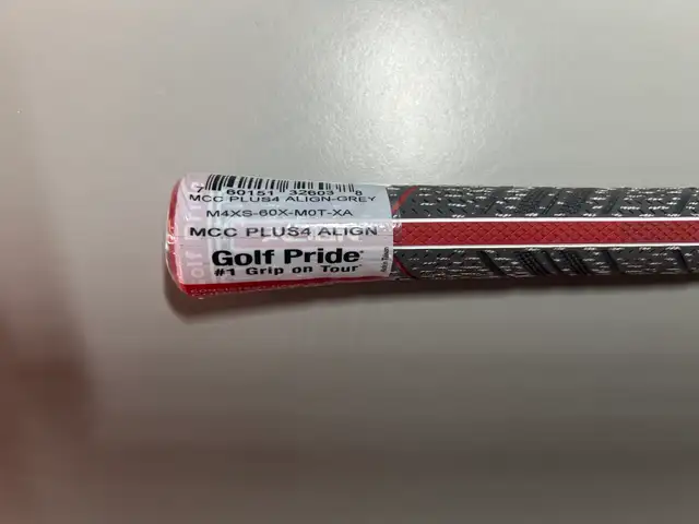 Golf Pride MCC Plus4 Align Grip in Golf in Guelph - Image 2