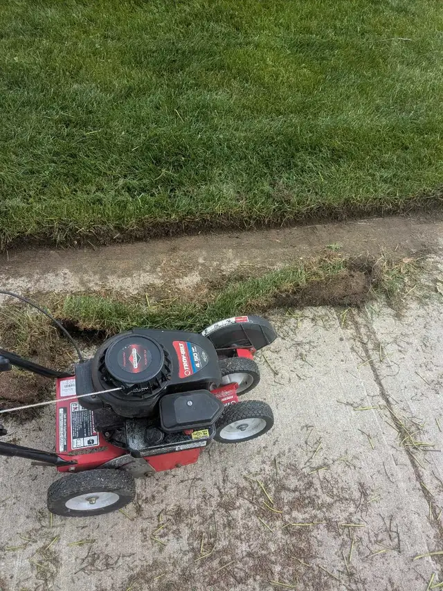 Lawn care and landscaping63013091111427121