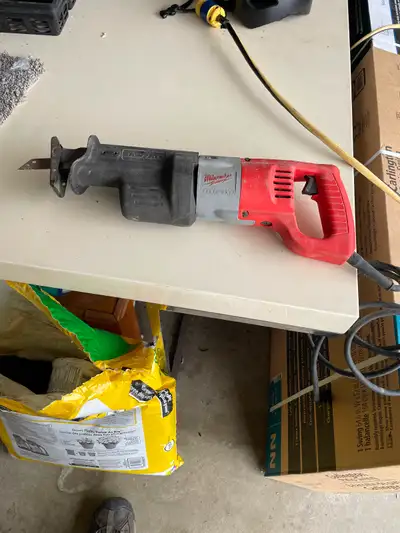 Milwaukee heavy duty sawzall good condition $100 obo, View more