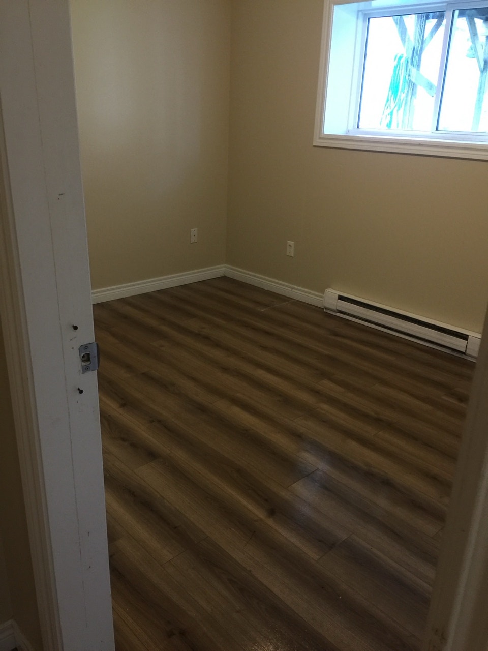2 bedroom apartment Kenmount terrace 4
