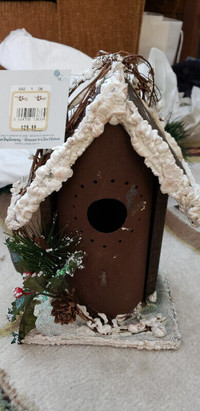 Christmas Birdhouse Decoration