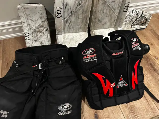 Junior goalie equipment in Hockey in Mississauga / Peel Region - Image 6