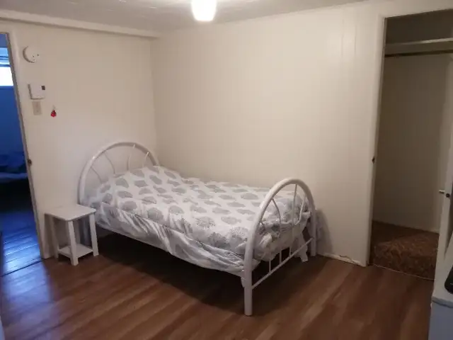 Chambre pour travailleur au centre-ville de Rivière-du-Loup in Room Rentals & Roommates in Rimouski / Bas-St-Laurent - Image 5