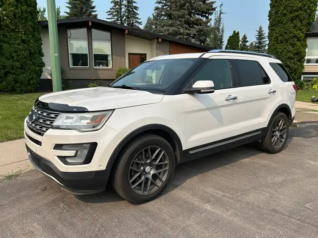 2017 Ford Explorer Limited 4WD – V6 - 150 970 KM