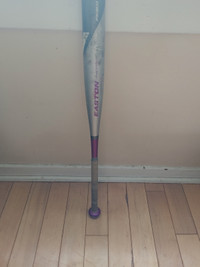Used young girls fastpitch bat 