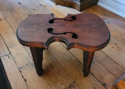 A super unique piece in great vintage condition! Measures 16" long x 9.5" wide x 9.5" high. From a s...