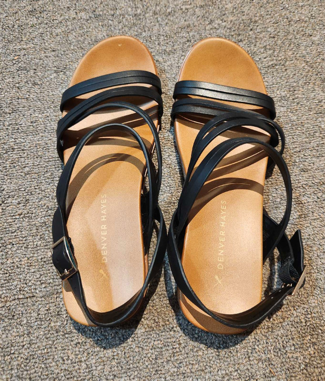 woman sandals size 9 in Women's - Shoes in Gatineau - Image 2