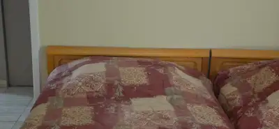 Matelas simple + sommier+cadre métal sur roulettes +tête de lit, View more