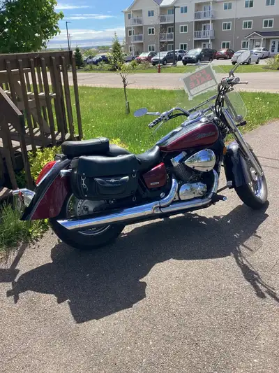 Honda Shadow Motorcycle for sale, red in colour VT 750 C helmet included. A1 Condition, well maintai...