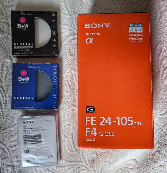Sony FE 24-105mm G camera lens with $400 in extras in Cameras & Camcorders in City of Toronto - Image 2