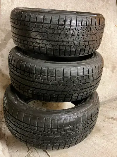 3 Yokohama iceGUARD iG53 studless winter tires. Size: 225/50R18 95H DOT: 0622 (2022) Good remaining...