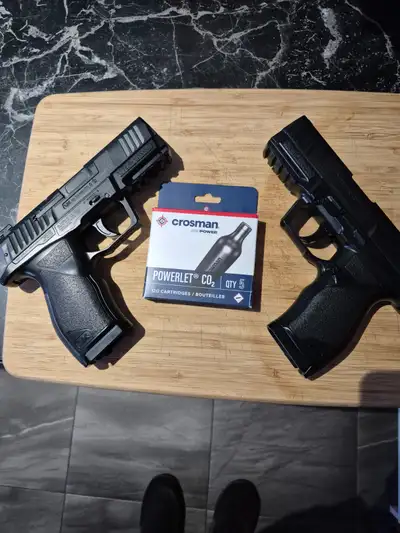 PISTOLET A PLOMB, View more