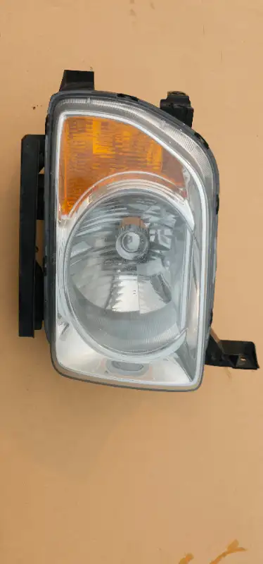Honda Element drivers side headlight
