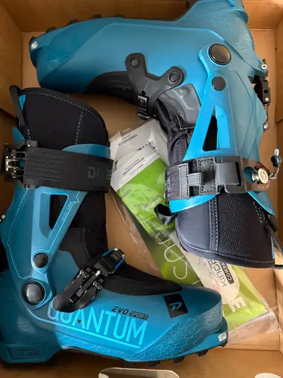 Dalbello Quantum Evo Sport Ski Boots (Unisex) Sz 26/26.5, View more