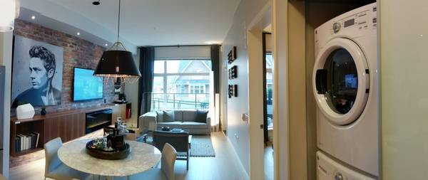 High Ceiling, Pet Friendly, 1 Bed, In Suite Laundry, Gym, Patio in British Columbia - Image 2