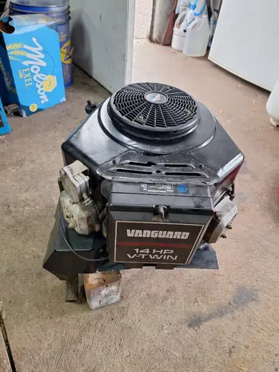 Garden tractor 14hp Briggs x Stratton engine, View more