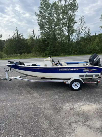 Princecraft pro series 16’7 aluminum boat. Believe boat is a 98’ -95’ 70hp Evinrude outboard 2 strok...