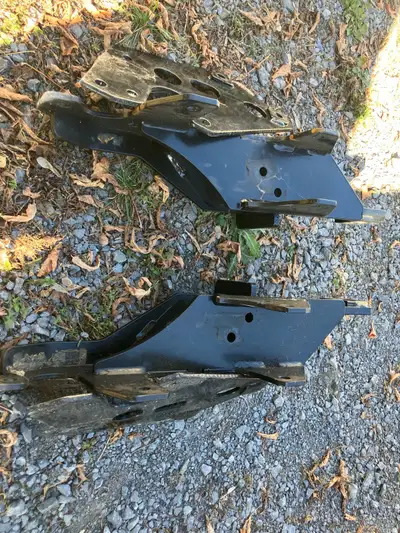 Brand new Fisher Minute Mount 2 truck mounts. Fits 2011-2019 Chev/GMC trucks. If ad is up they are a...