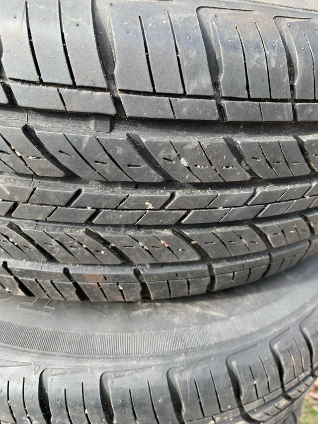P 205 /70R15 and P 215/70R15  tires on rims in Tires & Rims in City of Montréal - Image 2