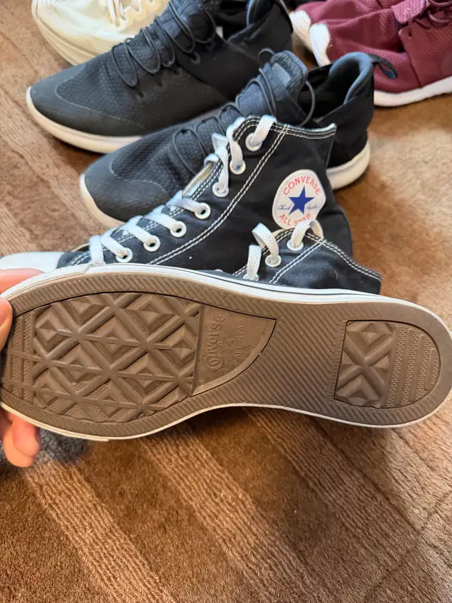 converse high top size men’s 8 in Men's Shoes in Markham / York Region - Image 3