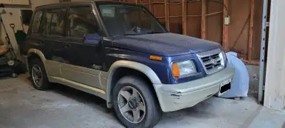 • Top of the line JLX Sport • 4 doors • Efficient yet powerful • 4x4 smart off-roading • Super clean...