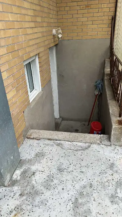 It's a walkout basement One bedroom, kitchen, living room and bathroom, washing machine and dryer, o...
