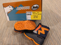New! Size 4 toddler Artic Truck snow boots