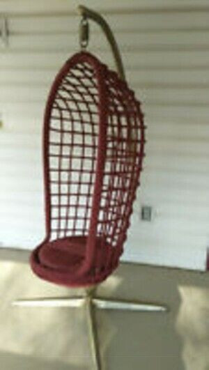 Hanging Wicker Chair with Stand in Patio & Garden Furniture in Regina - Image 2