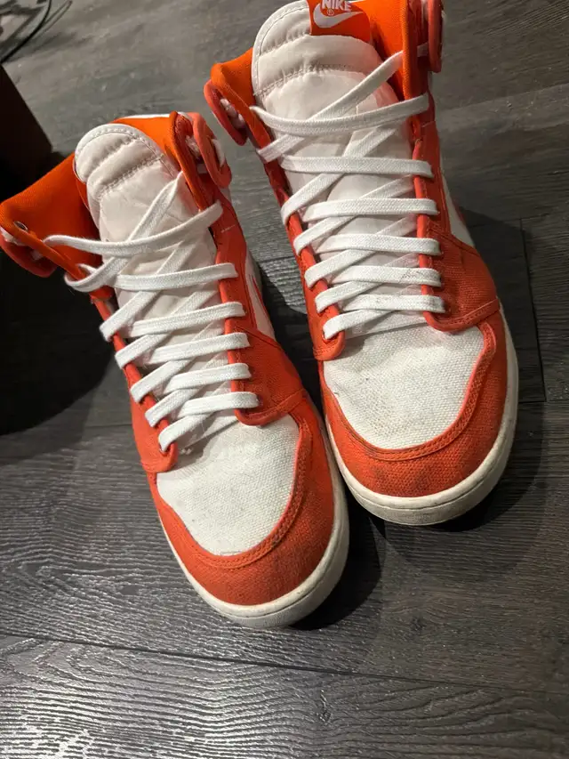 Nike Air Jordan 1 High in Men's Shoes in Markham / York Region - Image 4