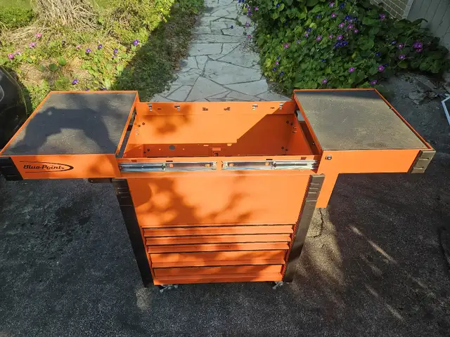 Blue point SNAP-ON 32" Five-Drawer Sliding Lid Shop Cart in Tool Storage & Benches in Ottawa - Image 2