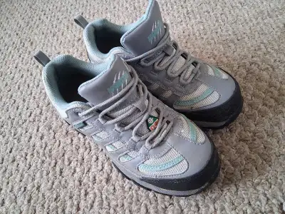 Steel toed Aggressor Shoes size 5.5, View more