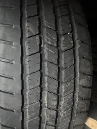 Michelins Agilis LTX 245/74/R16 pneus d’été 