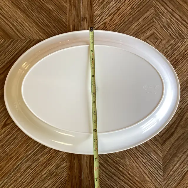 20½" Large Oval Plastic Serving Platter65565410546179123