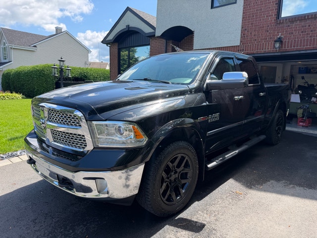 2018 Ram 1500 Laramie — photo 2
