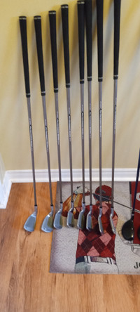 Ladies Complete Set of Right Handed  Golf Clubs