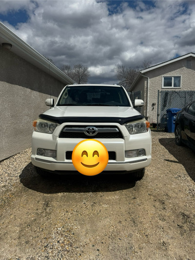 Toyota 4Runner limited 2010 clean title saftied