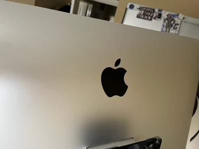 27-inch iMac with Retina 5K Display (i9, High Performance), View more